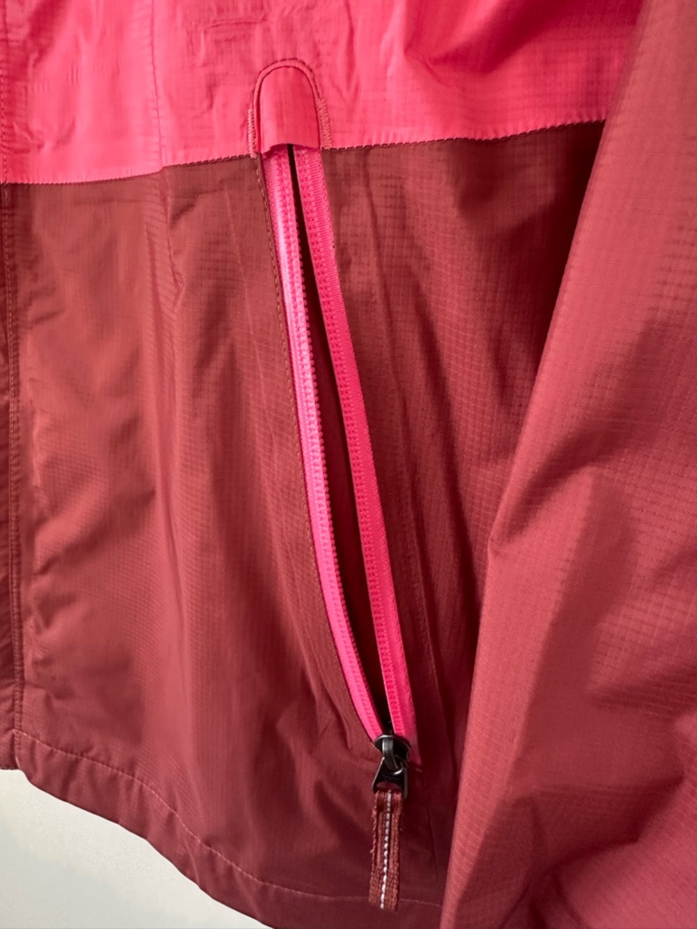 Kids REI Pink Two-Tone Hooded Rain Jacket - Picture 4 of 13